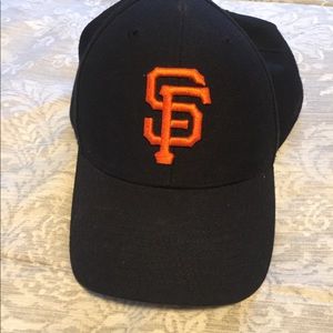 SF Giants Velcro back hat